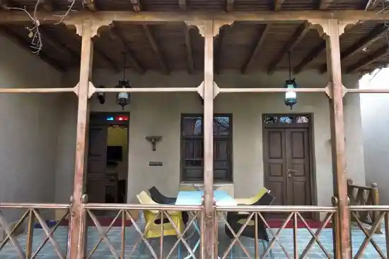 اقامتگاه بومگردی لرگا-1