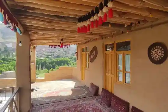 اقامتگاه بومگردی آق داش-1