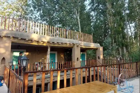 اقامتگاه بوم‌گردی بابانظر ریوش