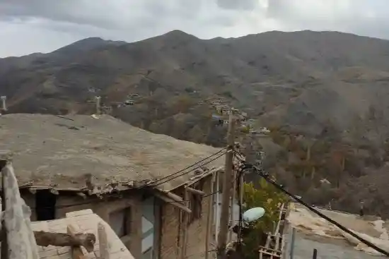 اقامتگاه بوم‌گردی بالاده