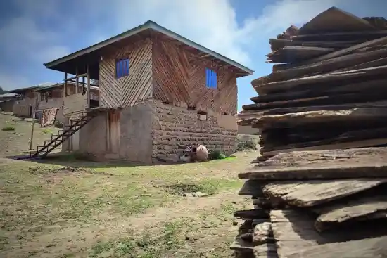 اقامتگاه بوم‌گردی نوشا