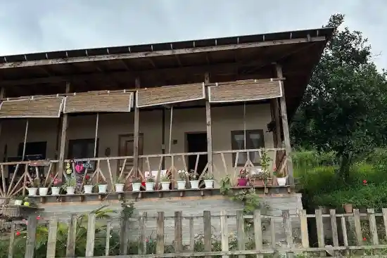 اقامتگاه بومگردی تی ته