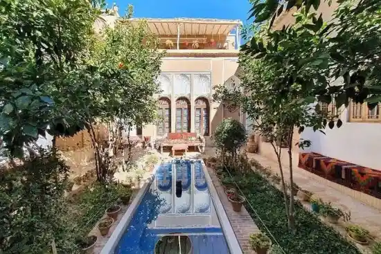 اقامتگاه بوم‌گردی خانه باران