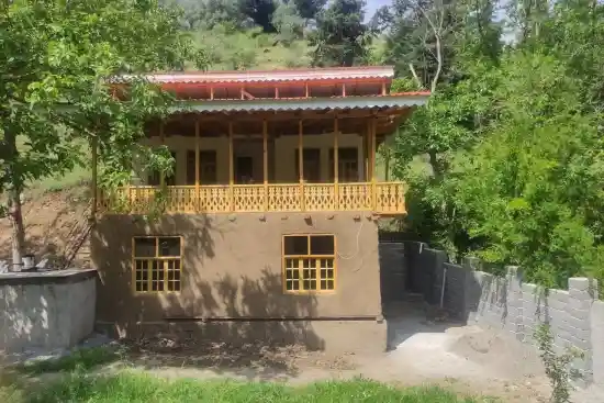 اقامتگاه بوم‌گردی زربین