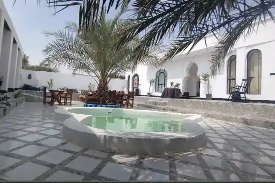 اقامتگاه بوم‌گردی دخله