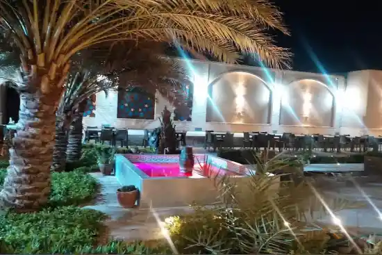 اقامتگاه بوم‌گردی نخلستان باباحاجی