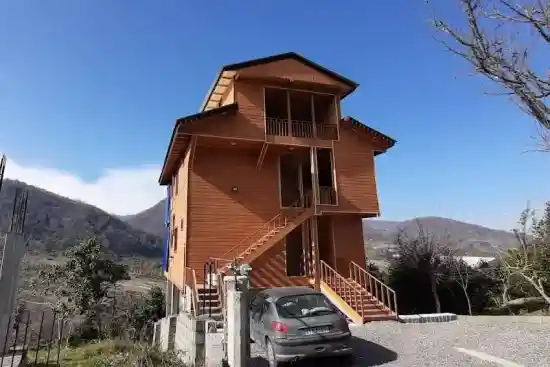 اقامتگاه بومگردی تیکیش