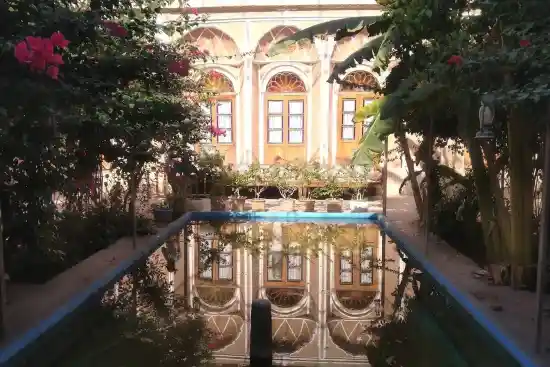 هتل کهن کاشانه