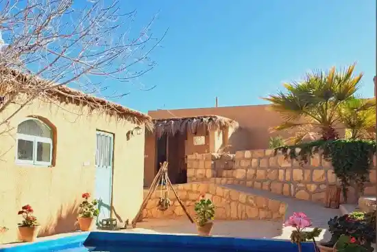 اقامتگاه بومگردی لی آب