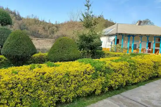 اقامتگاه بومگردی خشایار-1