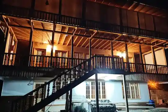 اقامتگاه بوم‌گردی گلسرا