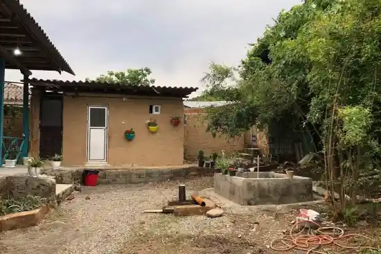 اقامتگاه بوم‌گردی ماه منیر