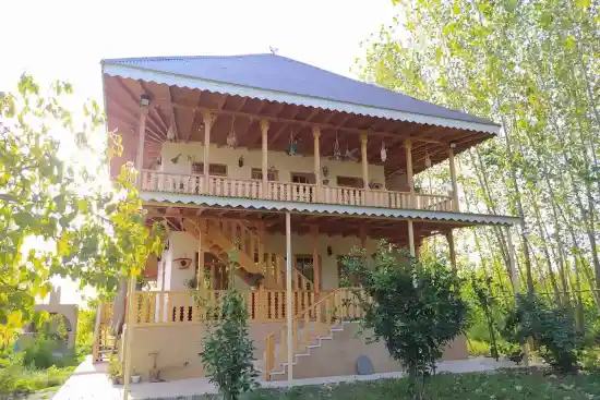 اقامتگاه بومگردی طیبه جان