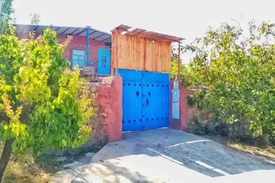 اقامتگاه بوم‌گردی آنیل