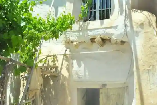 اقامتگاه بوم‌گردی آرتین دینور