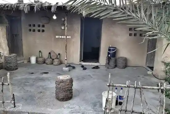 اقامتگاه بومگردی گنبد نمکی جاشک-1