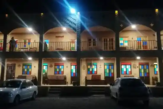 اقامتگاه بومگردی بلوط تاف کاسیت-1