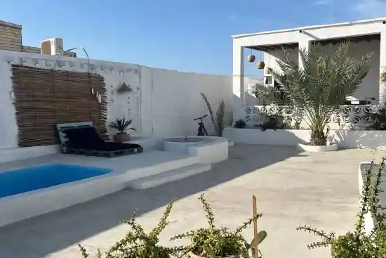 اقامتگاه بوم‌گردی عمارت موت