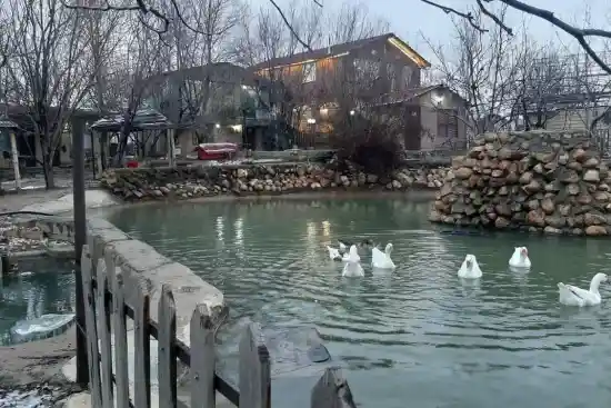 اقامتگاه بومگردی برم خوشمکان-1