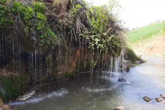 آبشار غار حمام خدایی