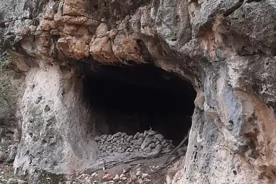 غار خورمگزان