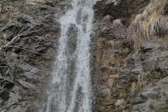 آبشار تنگه یورد