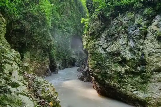 تنگه انگتارود