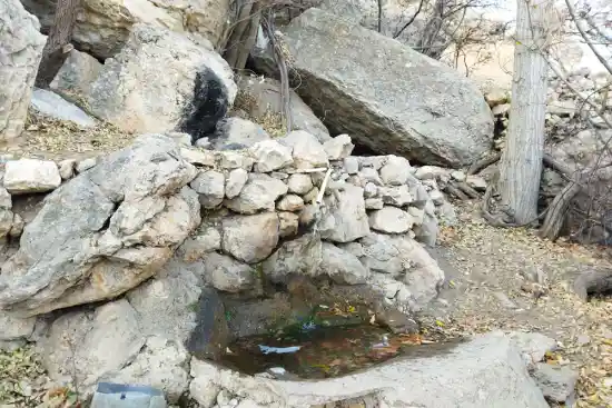 چشمه یاقوتی