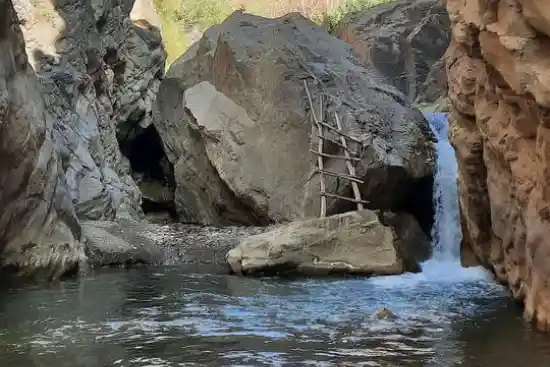 آبشار کلوچ طارم