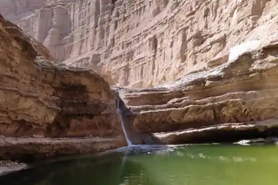 آبشار گزخون