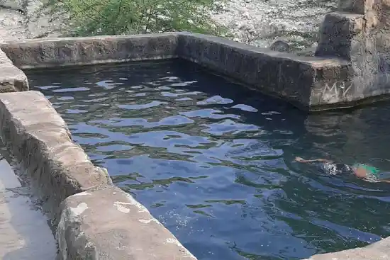 چشمه بی بی حبش