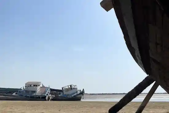 گورستان لنج ها دلوار