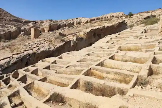 گوردخمه صخرهای سیراف