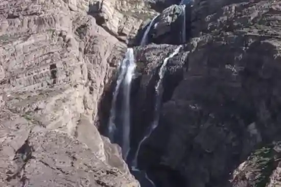 آبشار سوستون