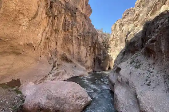 تنگه گلوگازر