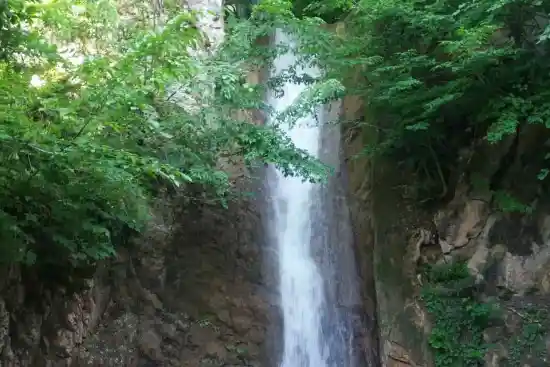 آبشار ننوست