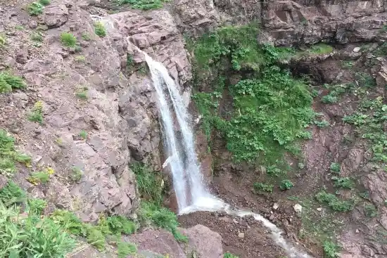 چشمه وقل