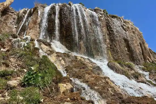 آبشار نیاکان