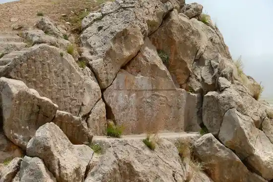 سنگنگاره کورانگون