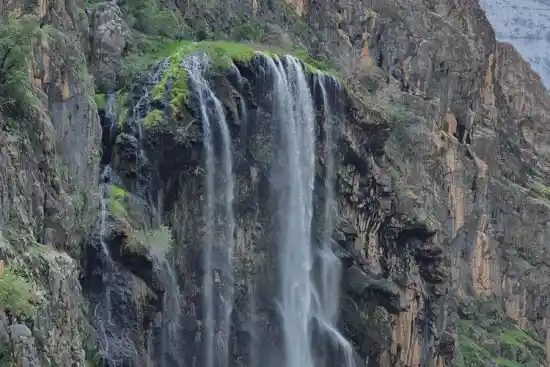 آبشار چاله سراب