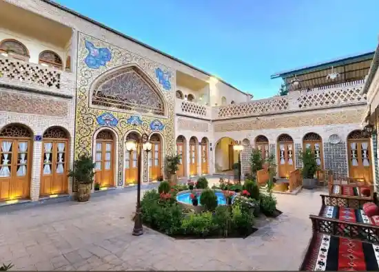 اقامتگاه سنتی گل آرا