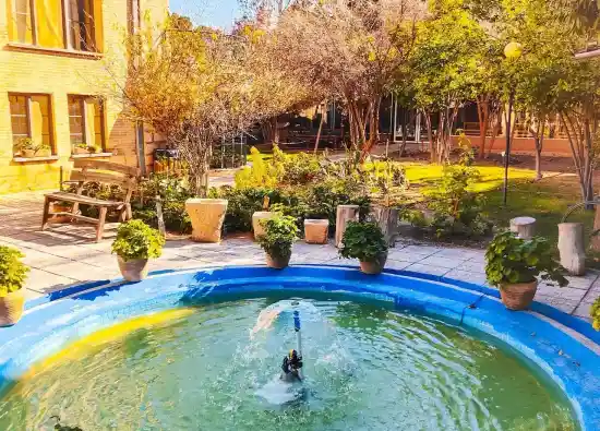 اقامتگاه بومگردی خانه باغ ایرانی