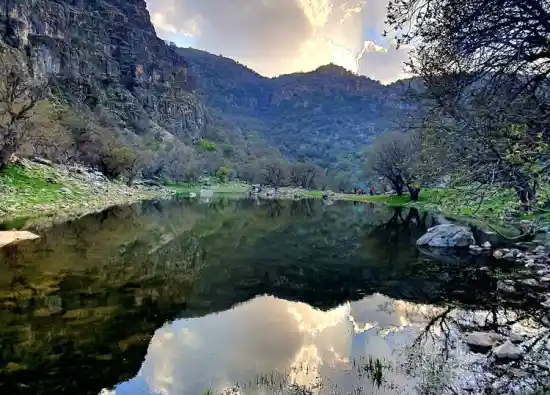 دریاچه سیل مانشت