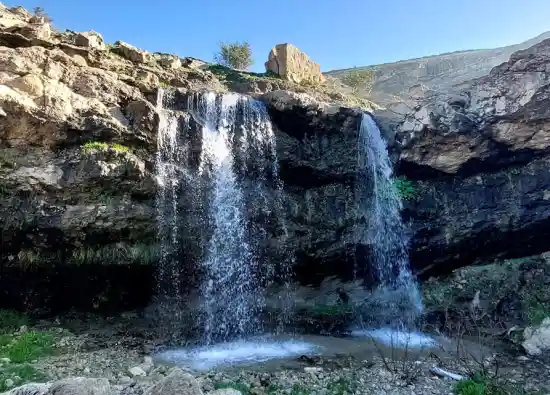 آبشار طوف شیرین