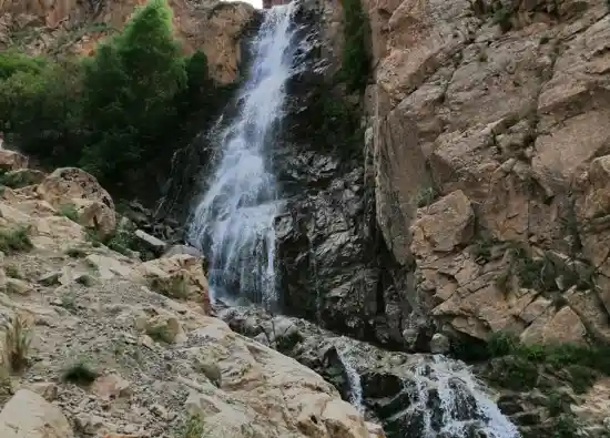 آبشار عیش آباد