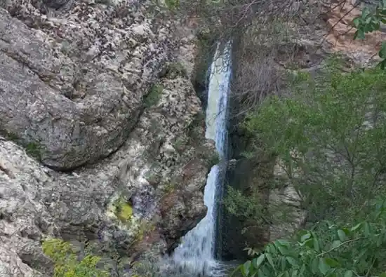 آبشار قوری قلعه