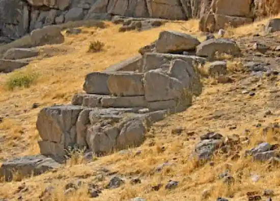 نیایشگاه مادی بیستون