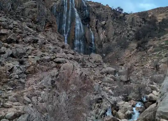 آبشار ده چشمه