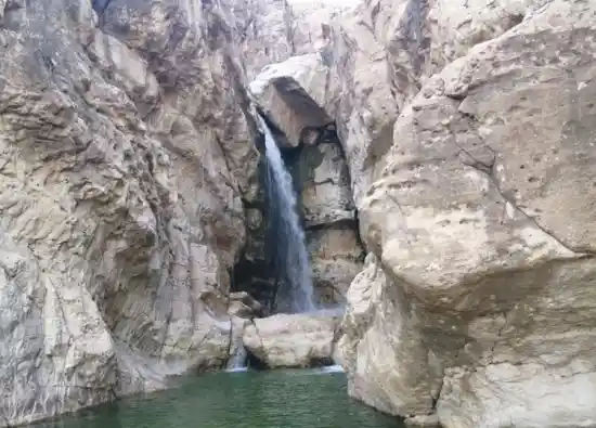 آبشار غرغر حکیم باشی