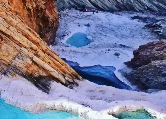 استخر نمکی انگوران